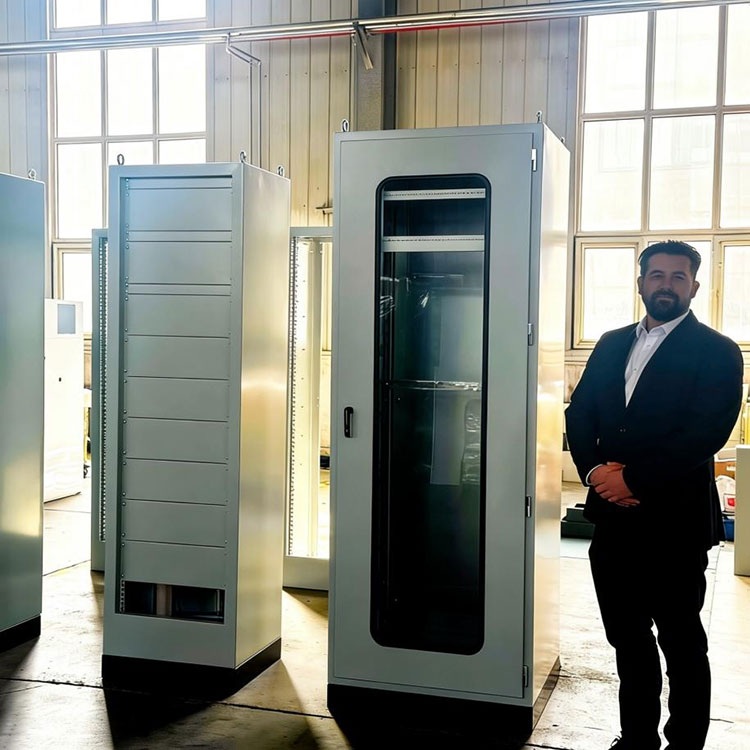 Yhteistyö Iso-Britannian suunnittelukumppanimme kanssa