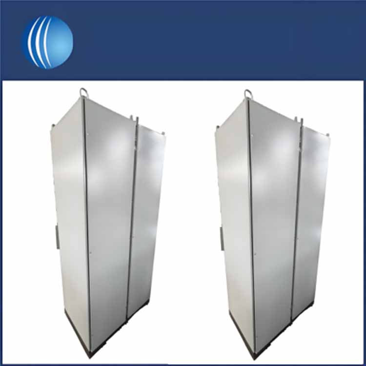 Raskaaseen käyttöön tarkoitettu rei'itetystä teräksestä valmistettu teollisuuskaappi